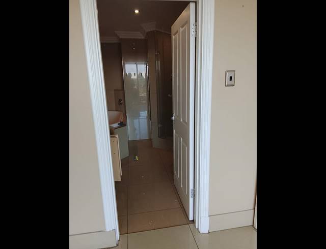 2 BEDROOM APARTMENT FOR SALE IN POINT WATERFRONT